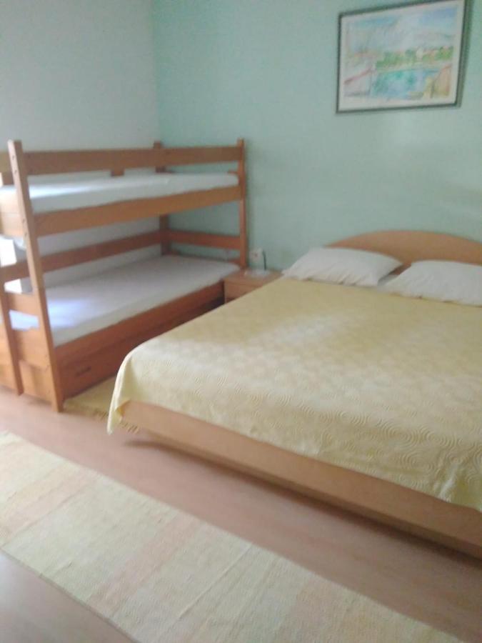 Apartmani Carevic Башка-Вода Экстерьер фото