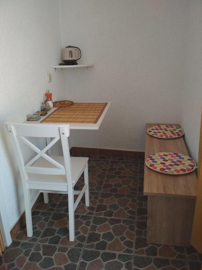 Apartmani Carevic Башка-Вода Экстерьер фото